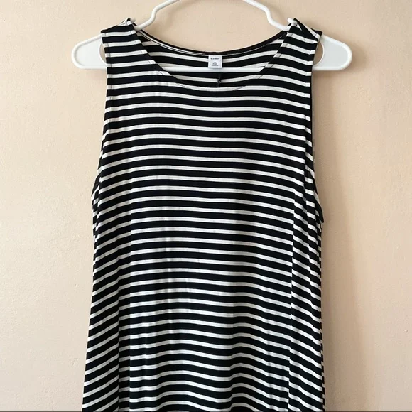 Old Navy Striped Dress - Picture 3 of 9